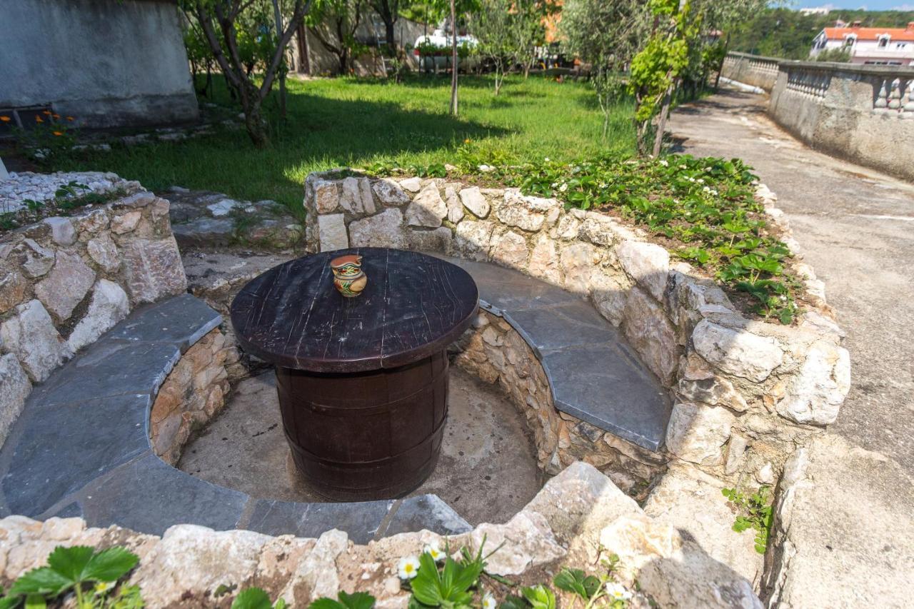 Apartment Linda Vrbnik  Εξωτερικό φωτογραφία